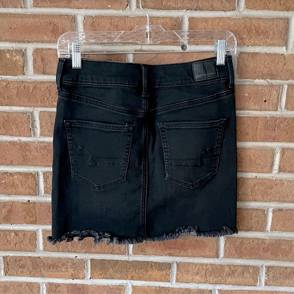 AE Distressed Jean Skirt - Picture 2 of 2